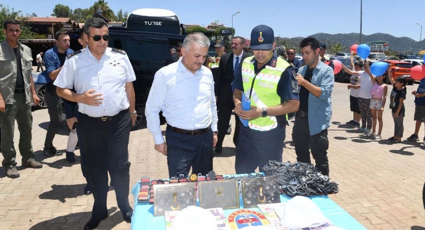 Kemersiz toka takma, hayattan kopma;