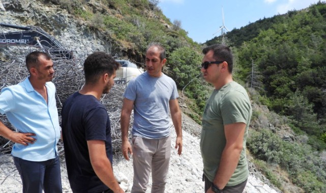 Samandağ'da yıkım çalışmaları devam ediyor
