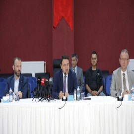 Vali Musa Işın, değerlendirme toplantısı yaptı: