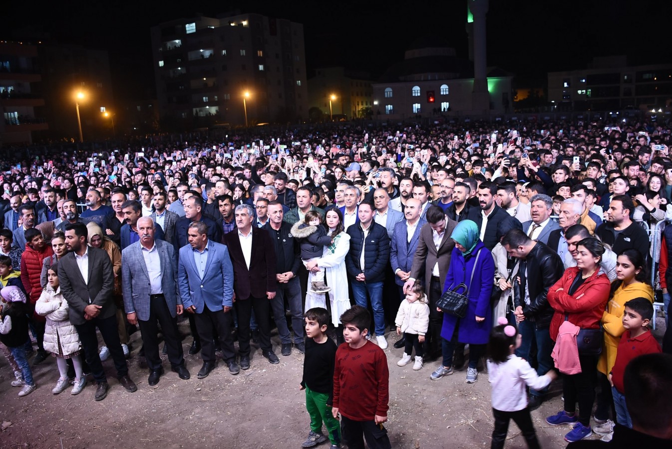 Nusaybin'de Gençlik Konseri coşturdu