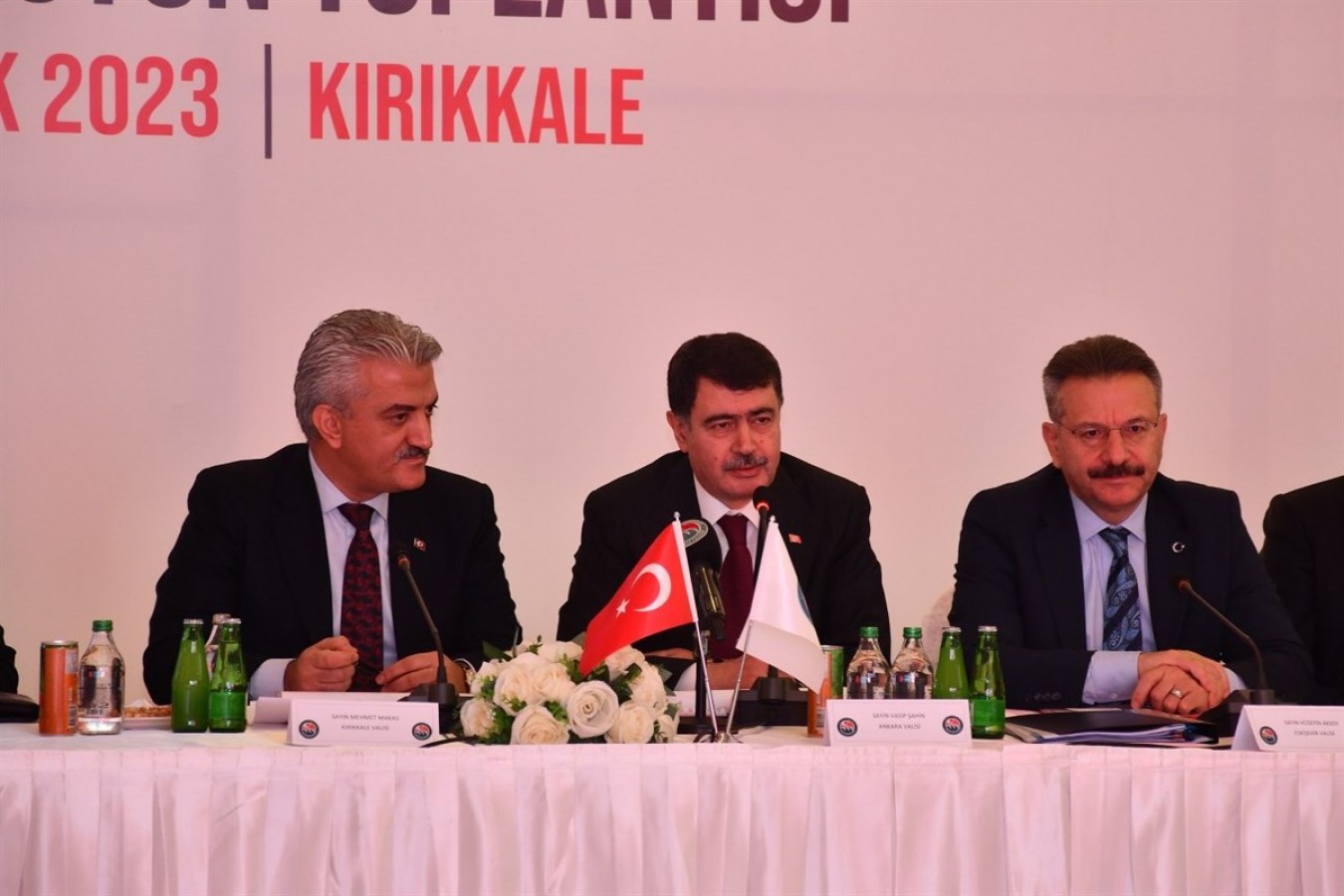 “Kimse vatanını isteyerek terk etmiyor”