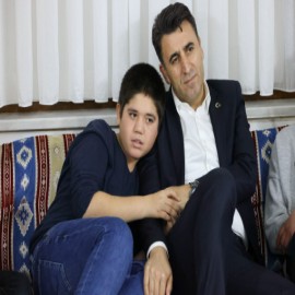 Vali Aygöl, sevgi evlerinde kalan gençlerin hayallerini dinledi