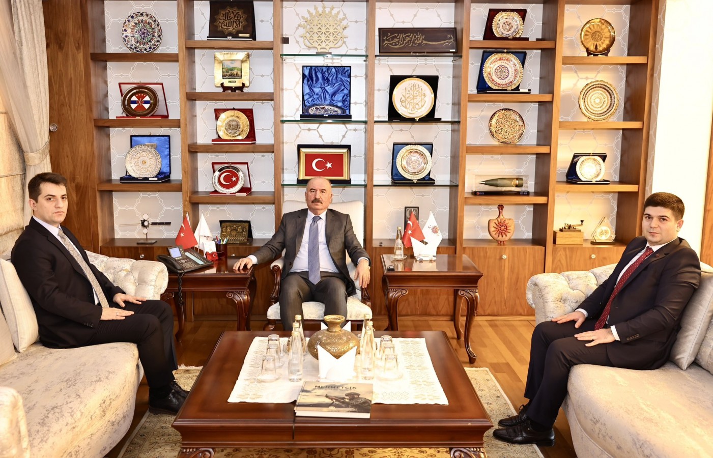 2 kaymakam, Vali Çalgan'a veda etti