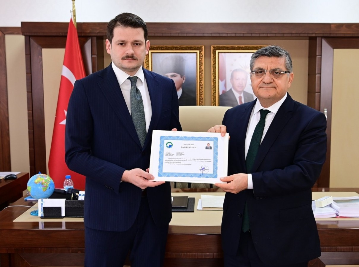 Vali Yardımcısı Bulat’a başarı belgesi;