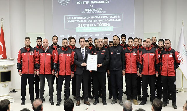Bitlis'te arama kurtarma gönüllüleri sertifikalarını aldı