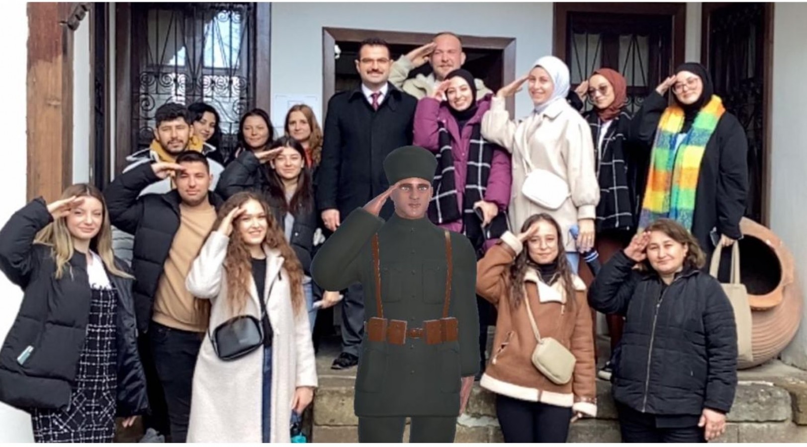 Gençlere Şuhut’u gezdirdi