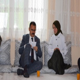 8. sınıf öğrencisi Hümeyra’nın misafiri Kaymakam Ateş