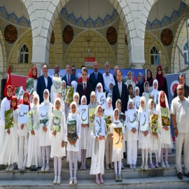 “Kur’an kursları, çocukların gönül dünyasına ışık tutuyor”