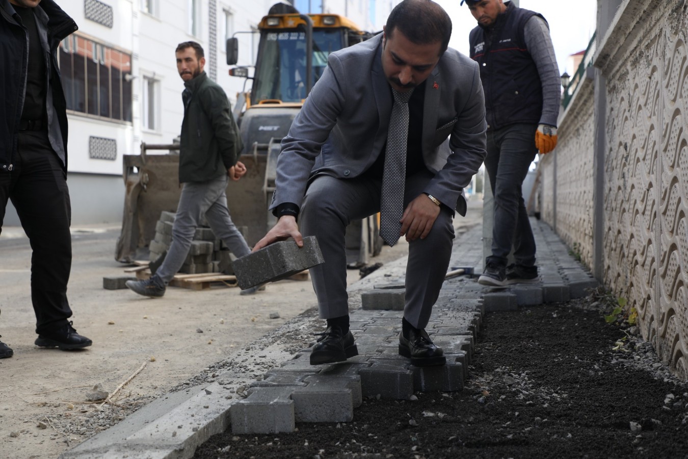 “Bu şehri seviyor, canla başla çalışıyoruz”;