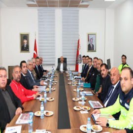 Vali Varol: “Araçlarınızı kış şartlarına uygun hale getirin”