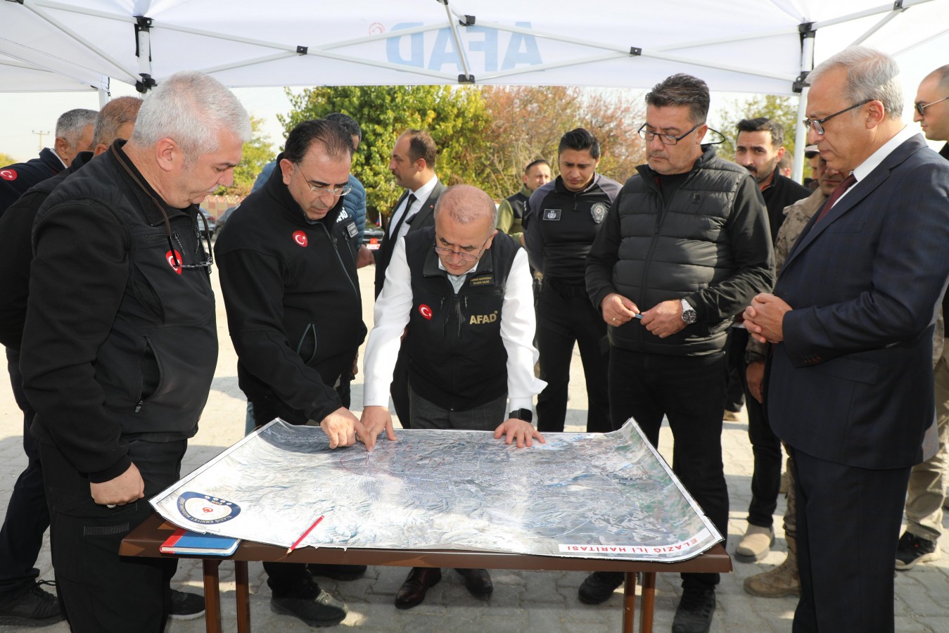 Kaybolan otizmli çocuk her yerde aranıyor;