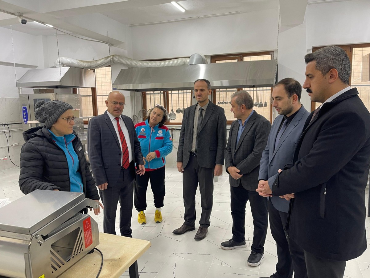 Uzunköprü Aşevi yeniledi;