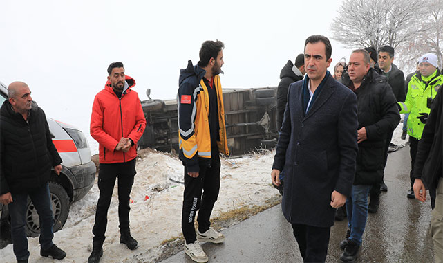 Bitlis'te 20 araçlık zincirleme kaza: Vali Karakaya olay yerinde!