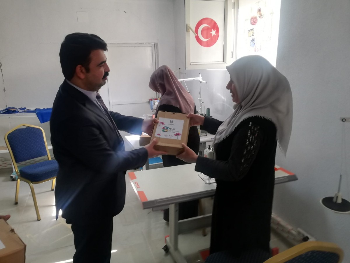 Hilvanlı kadınlardan Vali Ayhan'a teşekkür