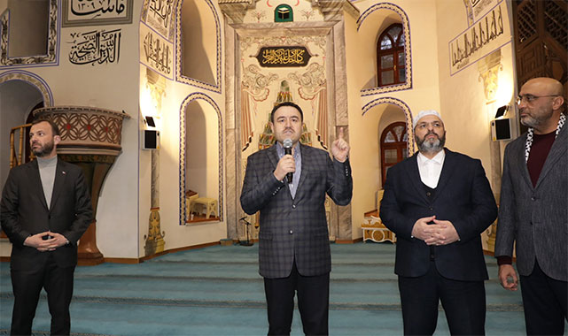Ulu Camii'nde bin kişi bir arada iftar açtı: ''Her zaman kardeşlik bilinciyle hareket etmeliyiz'';