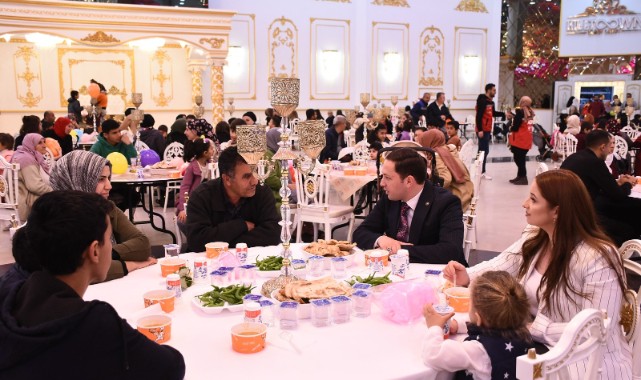 İftar sofrasının bereketini paylaştı