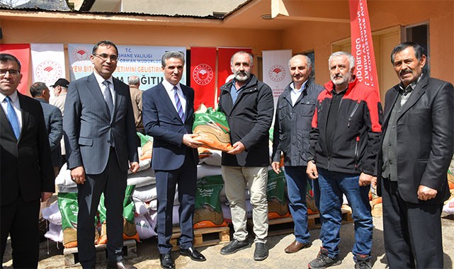 Gümüşhane'de yerli üretime destek: Binlerce yerli tohum ve fidan dağıtıldı!