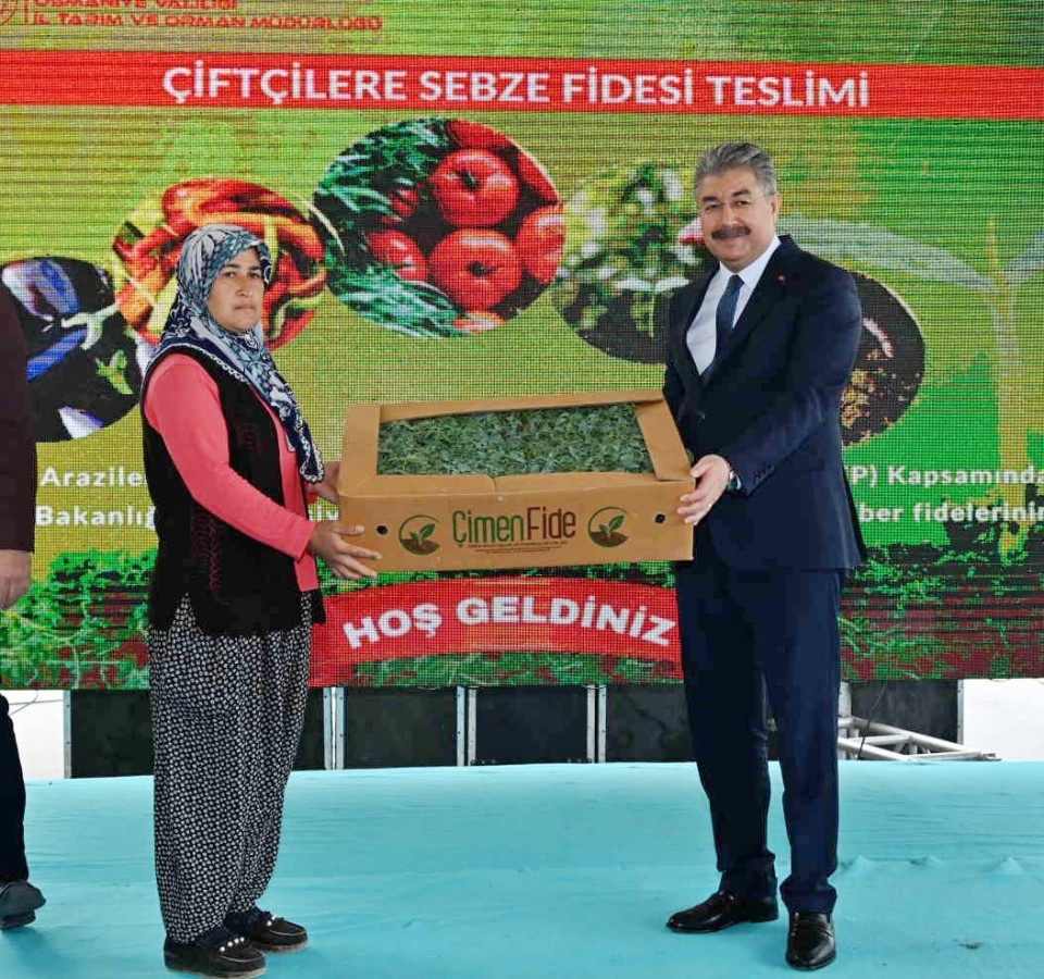 Üreticilere 220 bin domates, patlıcan ve biber fidesi