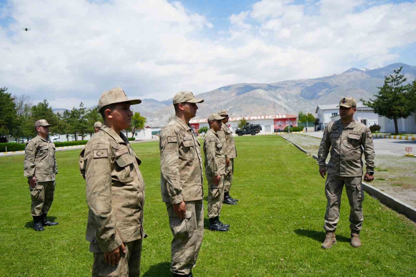 Vali Aydoğdu talimat verdi, Buğra çakı gibi asker oldu;