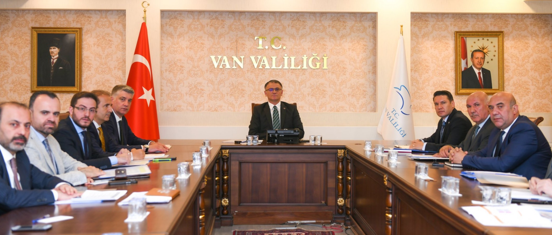 "Van'ın imarı ve ihyası için aşkla çalışacağız";