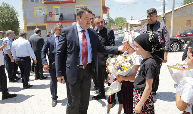 ''Bir zamanlar kadınlarımız çeşmeden su taşırdı, şehirde olan her hizmet köylerimizde de var'';