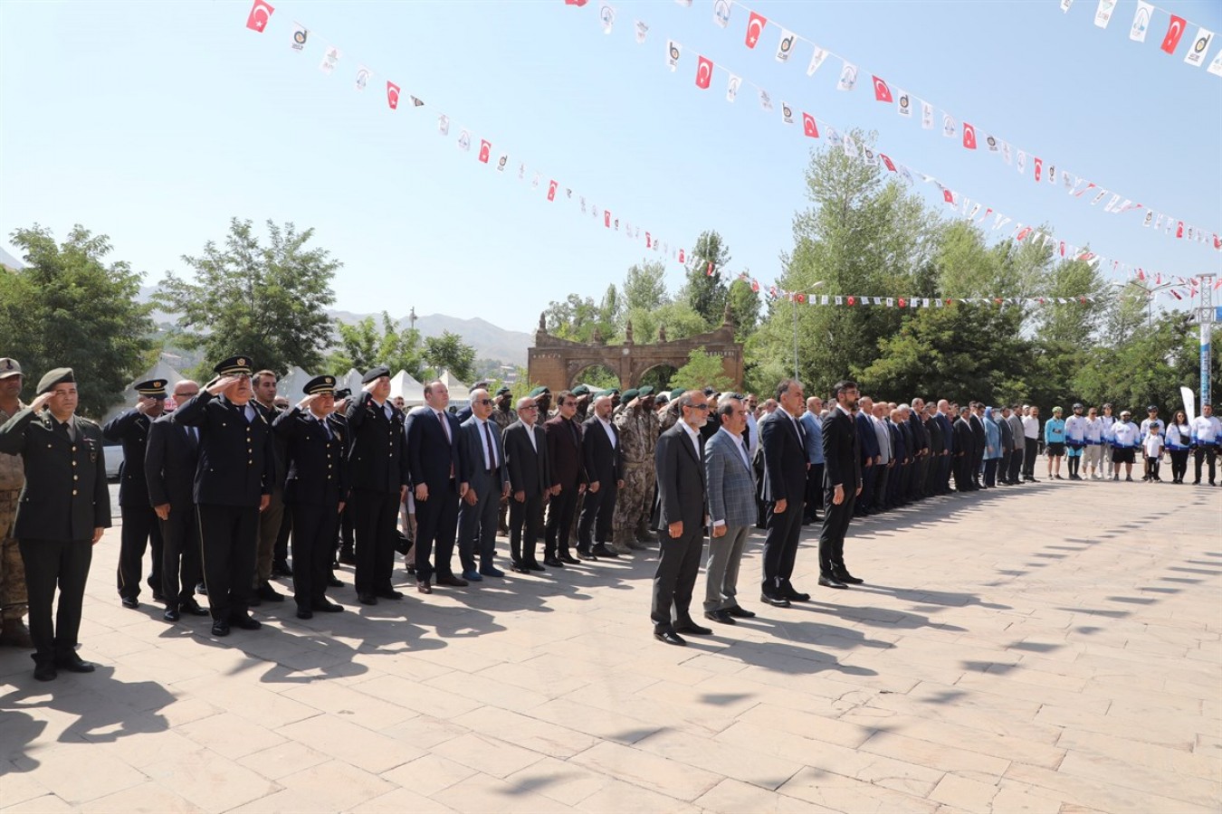 Bitlis düşman işgalinden kurtuluşunun 106. yılını kutladı;