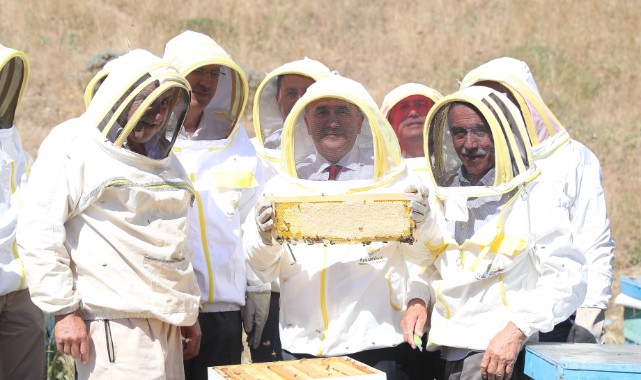 Bal tadında sezon diledi