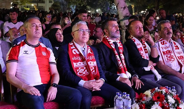 Sivasspor'un 58. yıl dönümü coşkuyla kutlandı: ''Bir olacağız, beraber olacağız, Sivaspor'u yuvasına yeniden getireceğiz'';