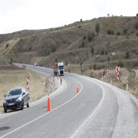 5 aydır kapalı olan yol ulaşıma açıldı