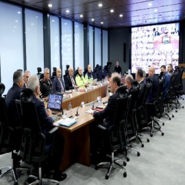 Bakanlar, 81 ilin valisiyle toplantı yaptı