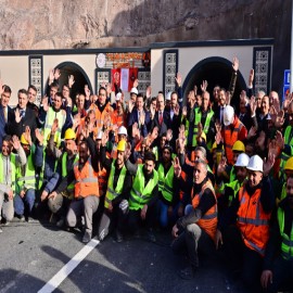 Bakan Uraloğlu ve Vali Çelik, Yeniköprü Tüneli'nde inceleme yaptı