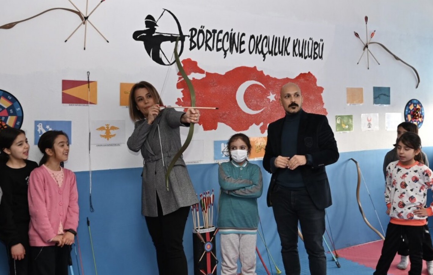 Okçuluk sınıfının açılışını yaptı;