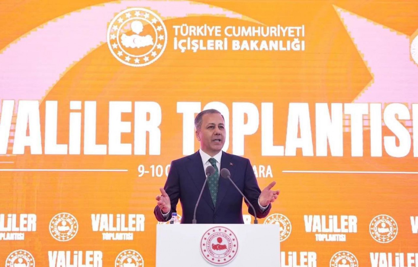 Bakan Ali Yerlikaya, 81 ilin valisiyle bir araya geldi