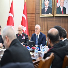 "Kadim şehir Diyarbakır'ı her yönden daha ileriye götüreceğiz"