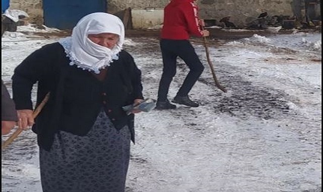 Düvesini satan Sarıgül nine, parasını depremzedelere bağışladı;