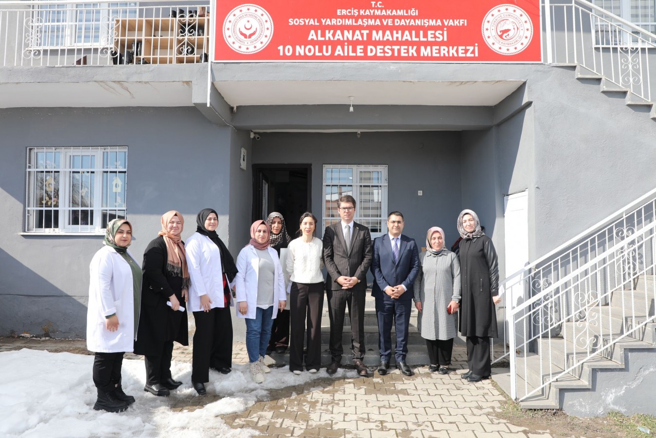 "Üreten kadınların yanındayız";