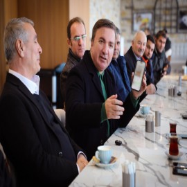 "Gurbetteki gençlerin Erzincan'la  bağlarını koparmaması bizi mutlu etti"