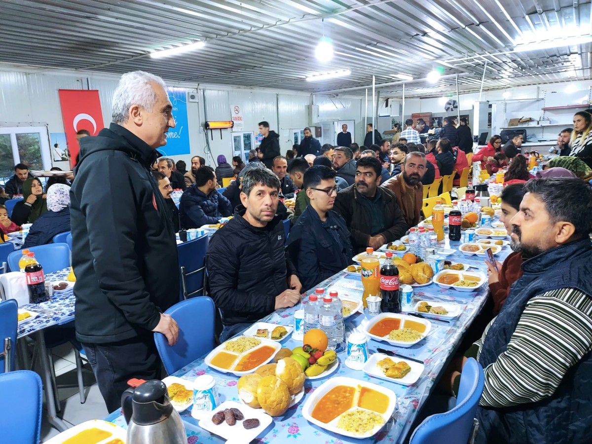 “Gönlü bir olanın sofrası da bir olur”