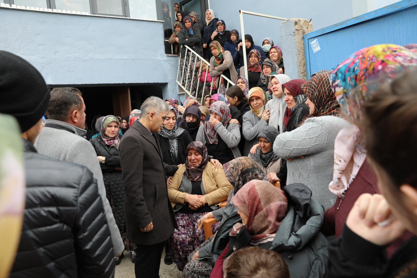 Acılı aileyi yalnız bırakmadı;