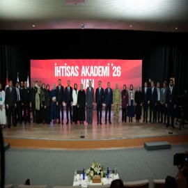 "Van'da yaşamın her alanında yatırım yapıyoruz"