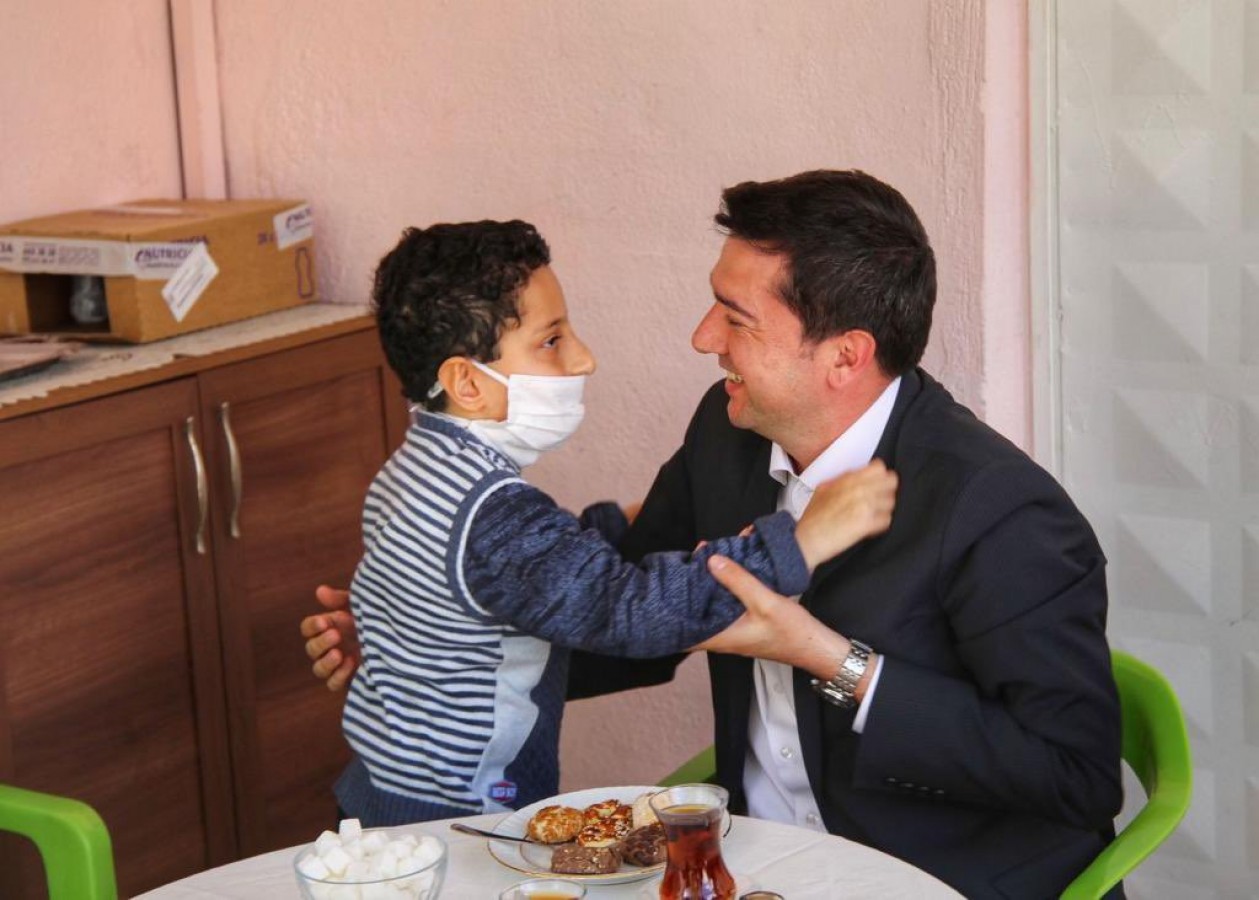 "Yerinde çözümler için var gücümüzle çalışıyoruz";