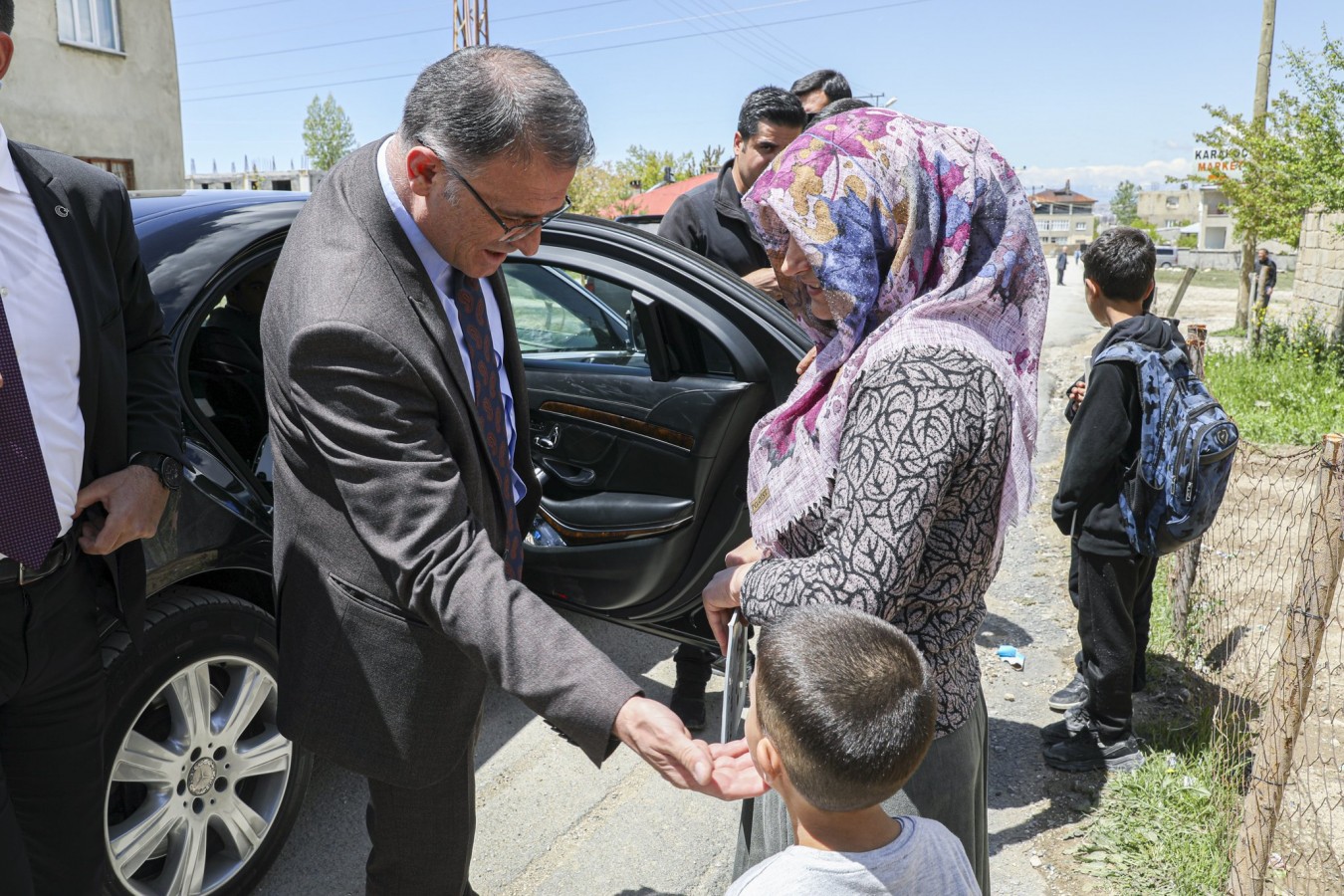 Van’da eşini kaybetmiş kadınlar için 51 konut yapılıyor