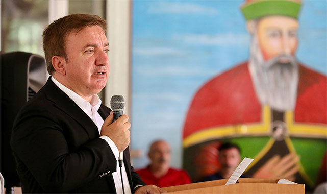 ''Bizim bütün ayrımlara tek bir cevap var: Birbirimizi kalben sevmek'';