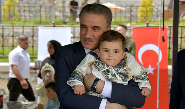 Gümüşhaneli minikler için sünnet şöleni: ''En büyük arzumuz çocuklarımızın sağlıklı ve terbiyeli yetişmesi'';