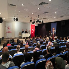 Üniversiteli gençlere tavsiyelerde bulundu