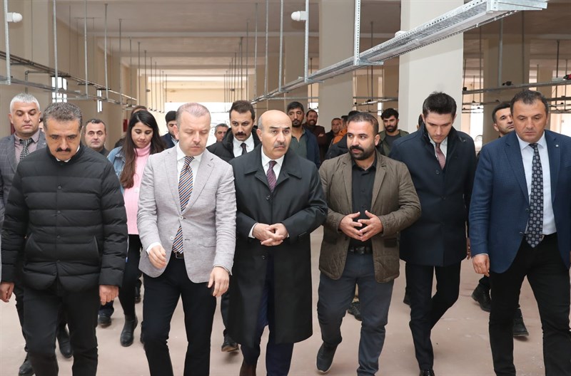 Vali Demirtaş, Derik’teki yatırımları yerinde inceledi