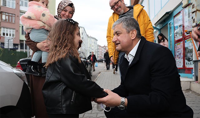 Vali Yavuz, sahaya indi: Esnaf ve vatandaşların derdini tek tek dinledi!