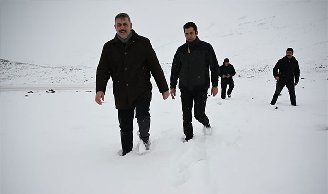 Vali Çiftçi Erzurum'un doğa harikası Köşk Göleti’ne yürüdü