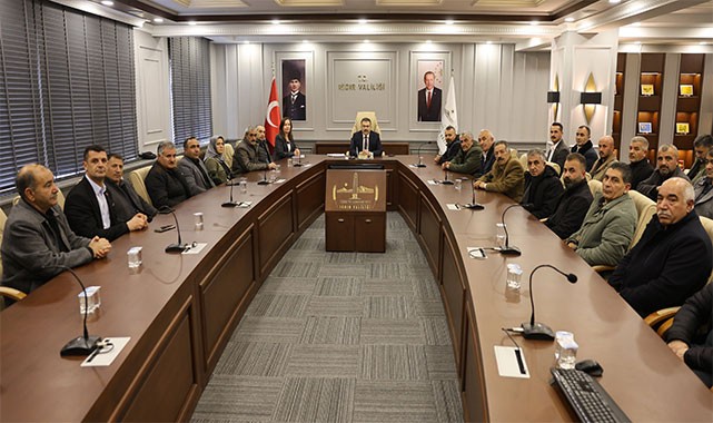 Vali Turan, muhtarlara çağrıda bulundu: Iğdır'da kimlik kartı değişimi hızlanıyor