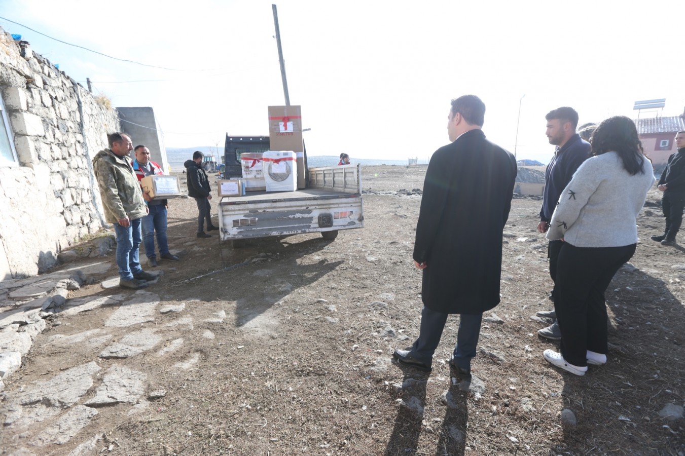 Arpaçay Kaymakamlığı'ndan evlenen çiftlere destek;